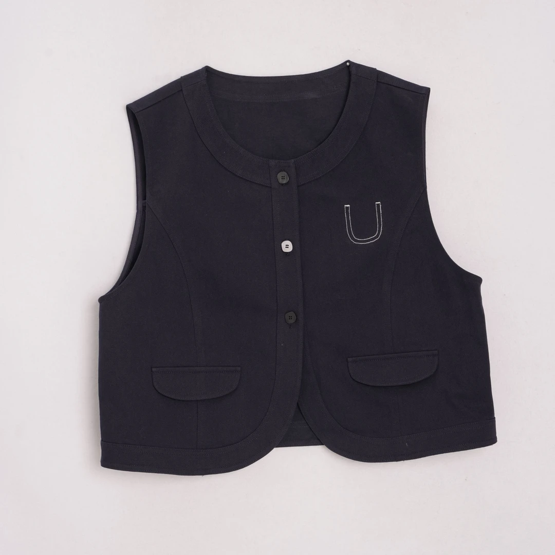 片断2025秋季新款马甲251230020J03