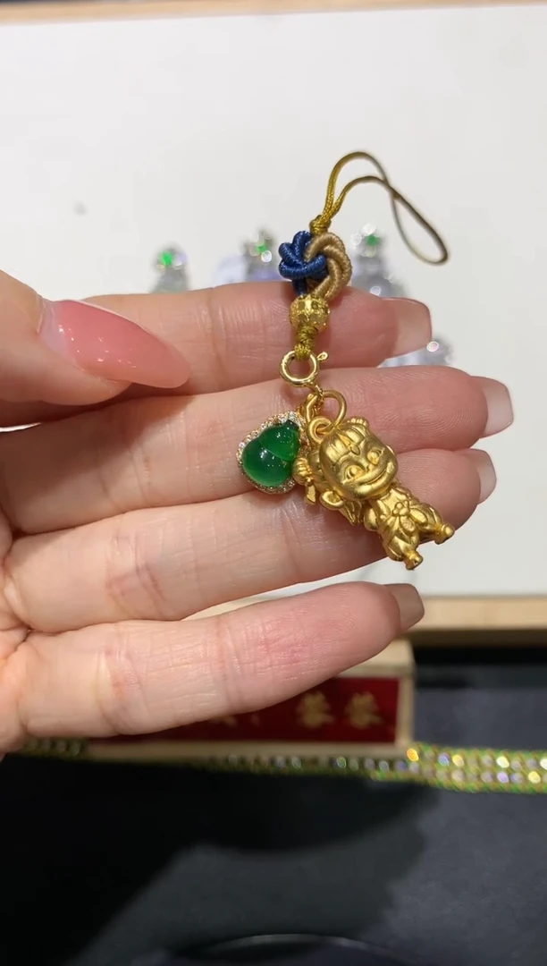 【闪购商品】翡翠吊坠(不含链)银S925镶嵌5多人多样性随机发货1件