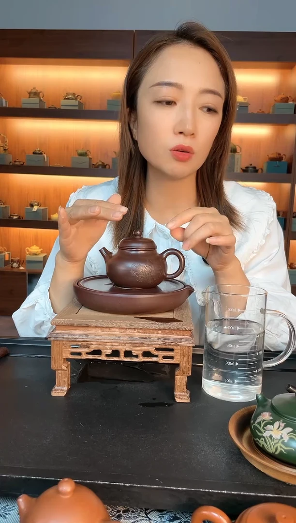 茶壶紫砂鱼趣容天 紫茄泥 赵晖