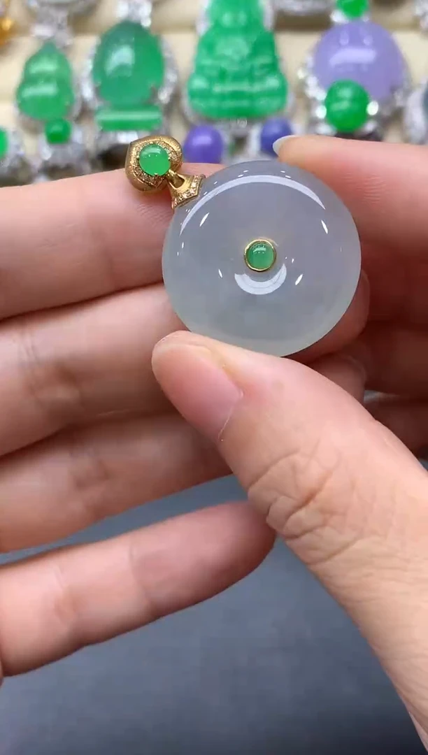 颈饰18K金镶嵌翡翠360-中国好珍宝