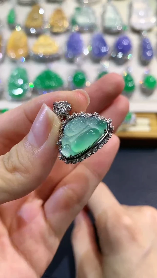 【闪购商品】翡翠吊坠(不含链)18K金镶嵌e22