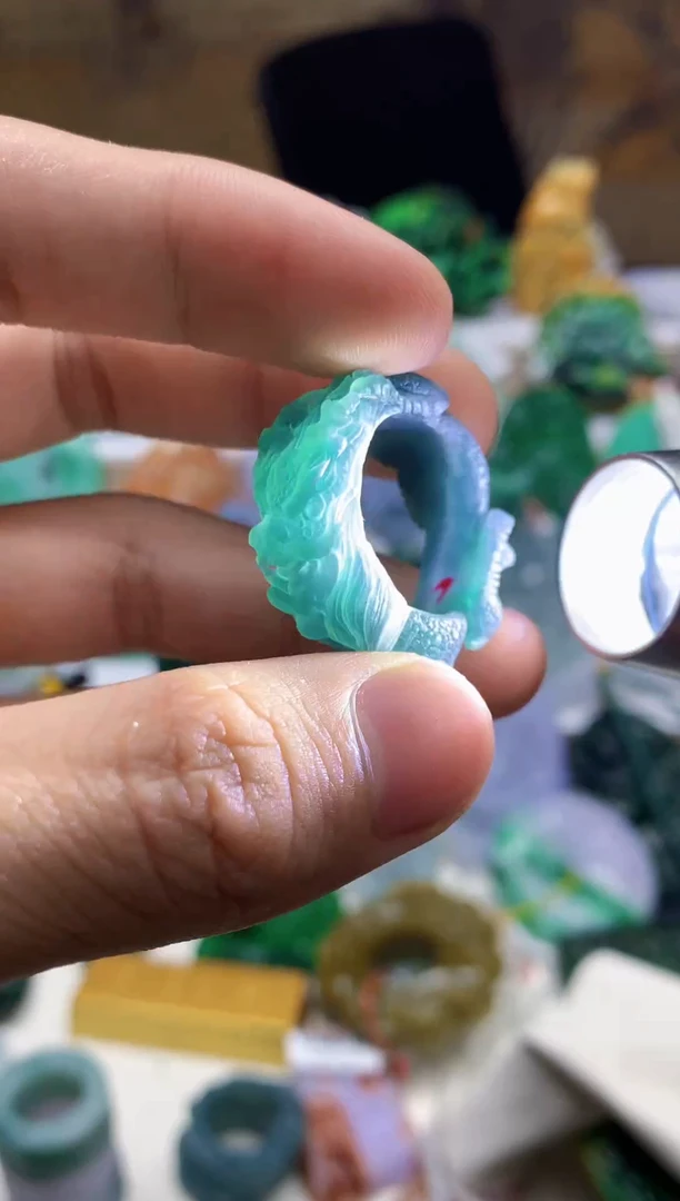 颈饰未镶嵌翡翠天然A货翡翠