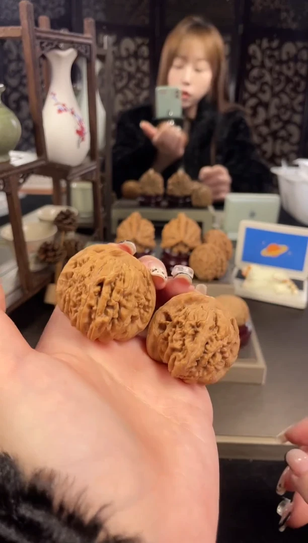 【闪购商品】文玩核桃把件四座楼43尺-33