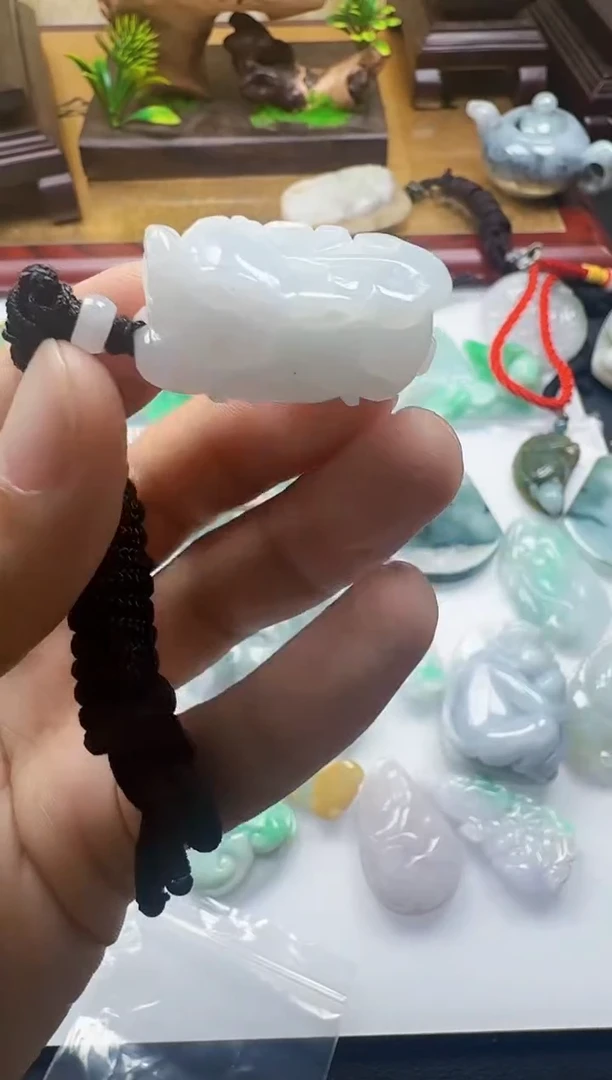 吊坠(不含链)未镶嵌翡翠1