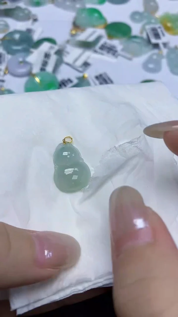 翡翠18K金镶嵌颈饰天然缅甸翡翠A货