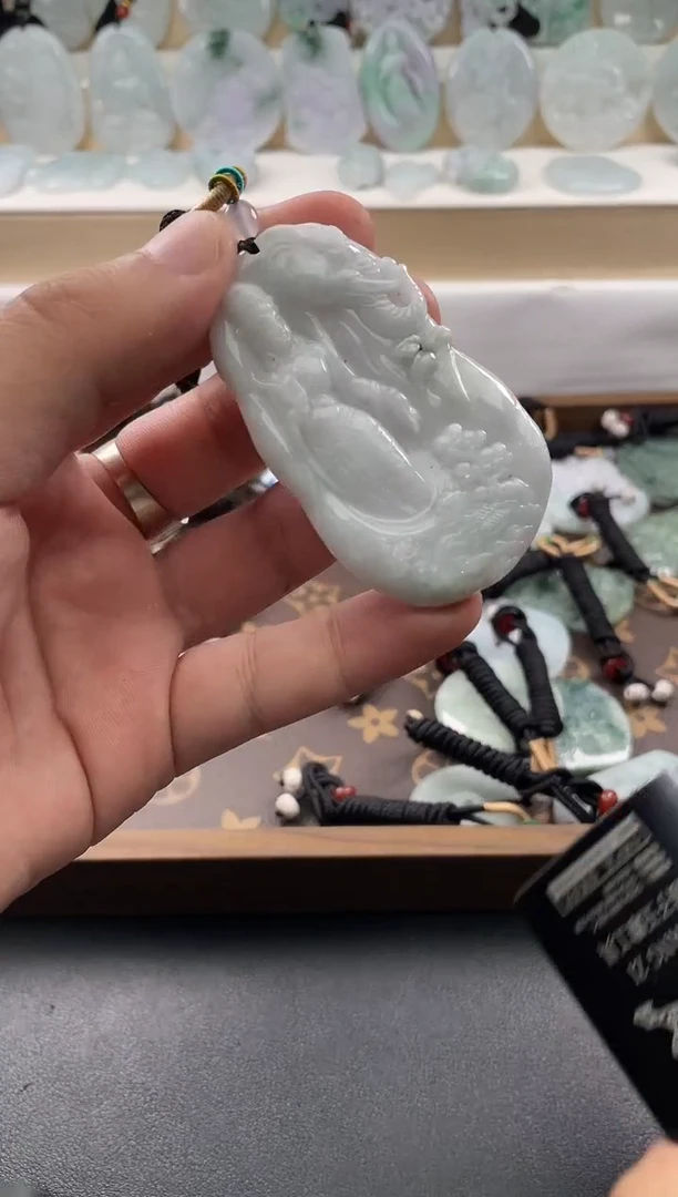 颈饰未镶嵌翡翠....10/12/.52