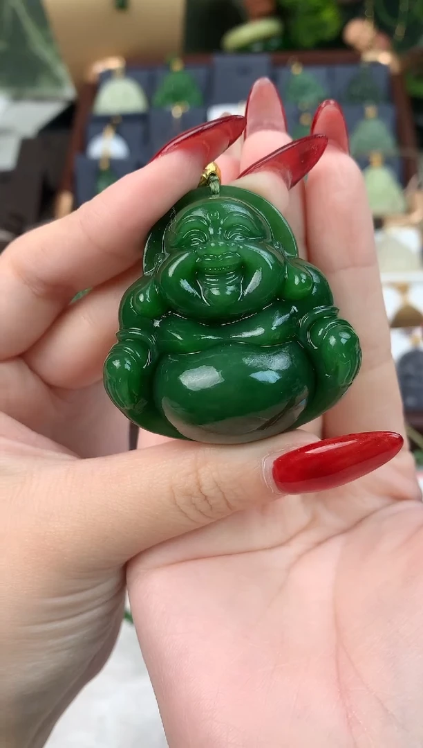 颈饰未镶嵌和田玉吊坠