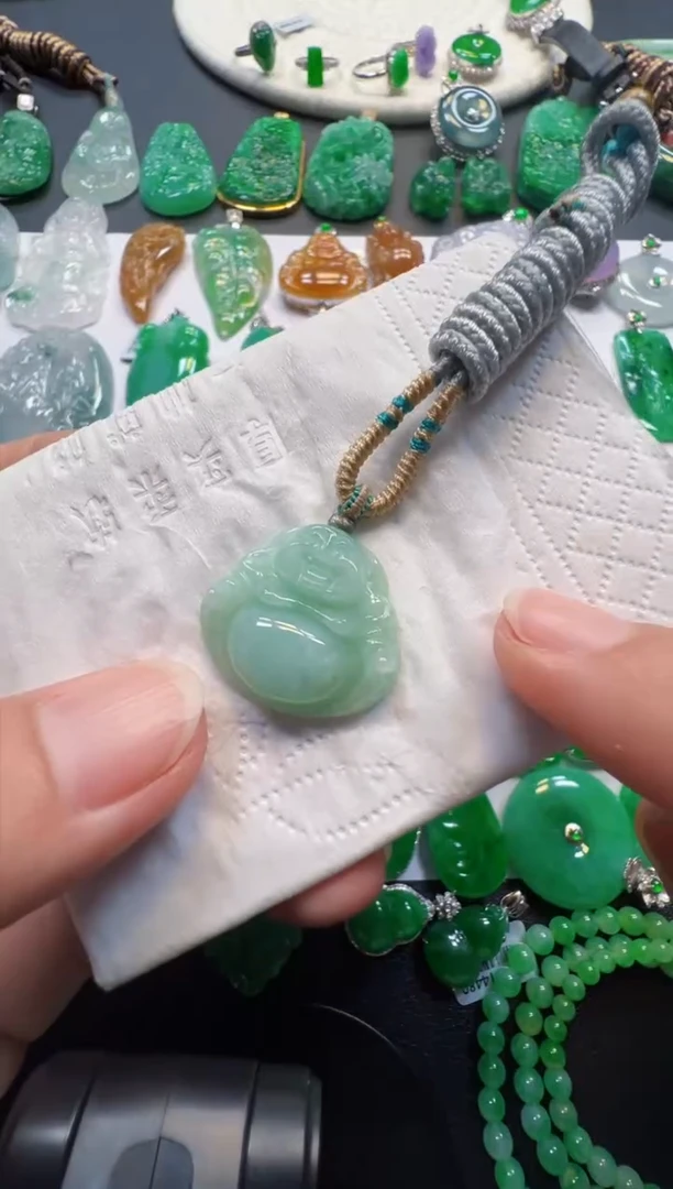 翡翠未镶嵌吊坠(不含链)薇**?9.9