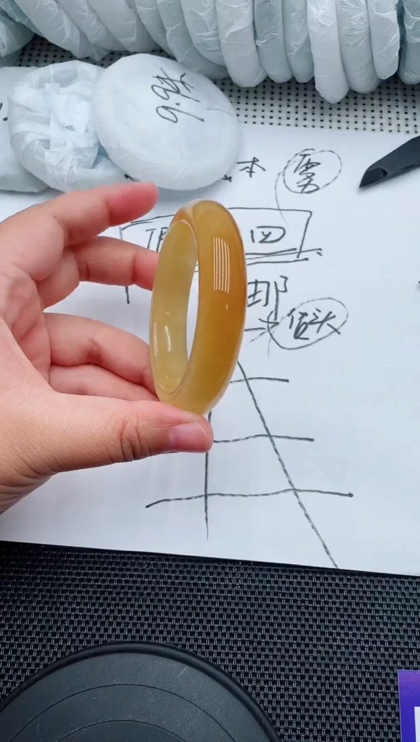 未镶嵌手镯石英质玉56-55-56