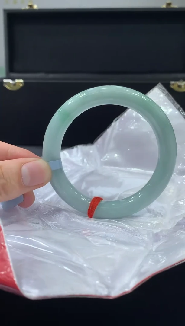 未镶嵌手镯翡翠翡翠手镯