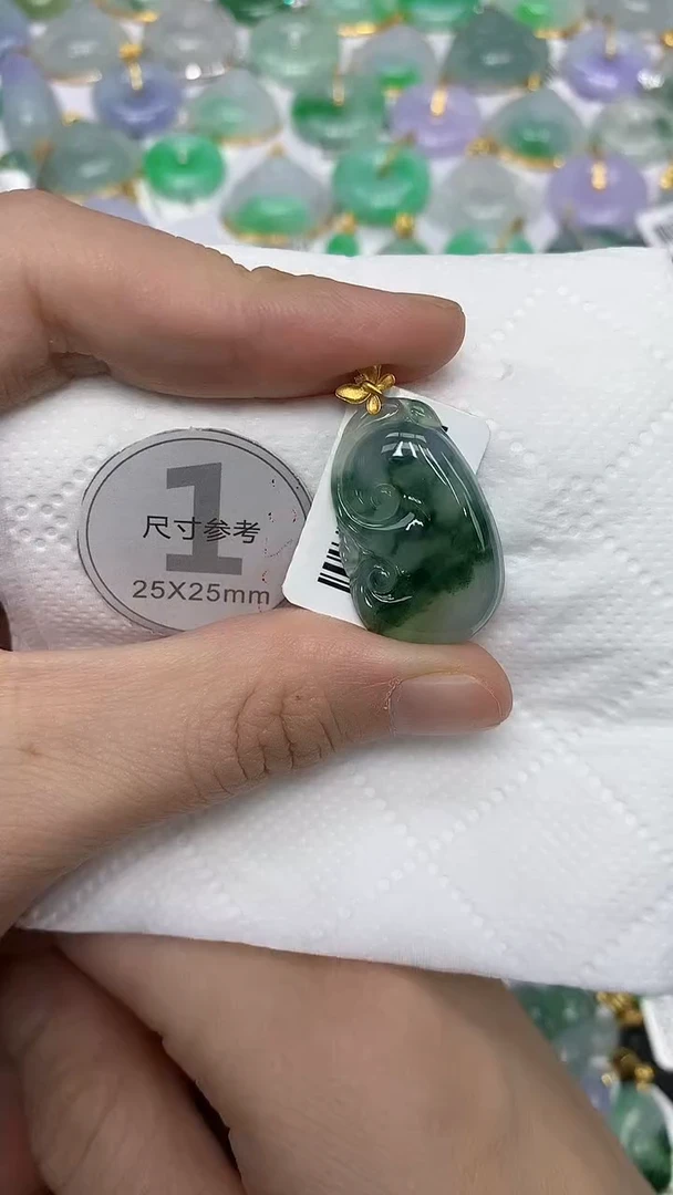 颈饰18K金镶嵌翡翠1111111