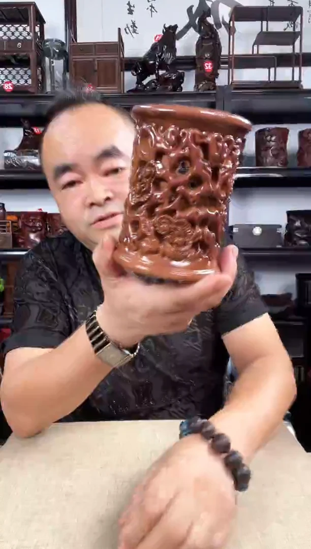 木黄笔筒老李红木工艺品