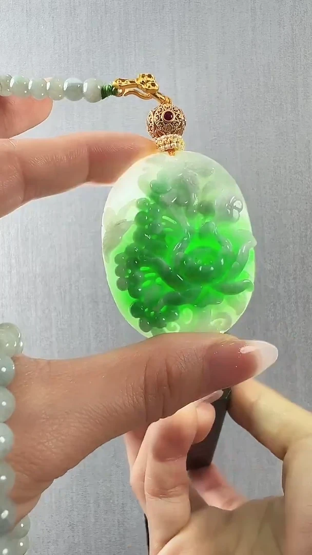 颈饰未镶嵌翡翠喜上眉梢