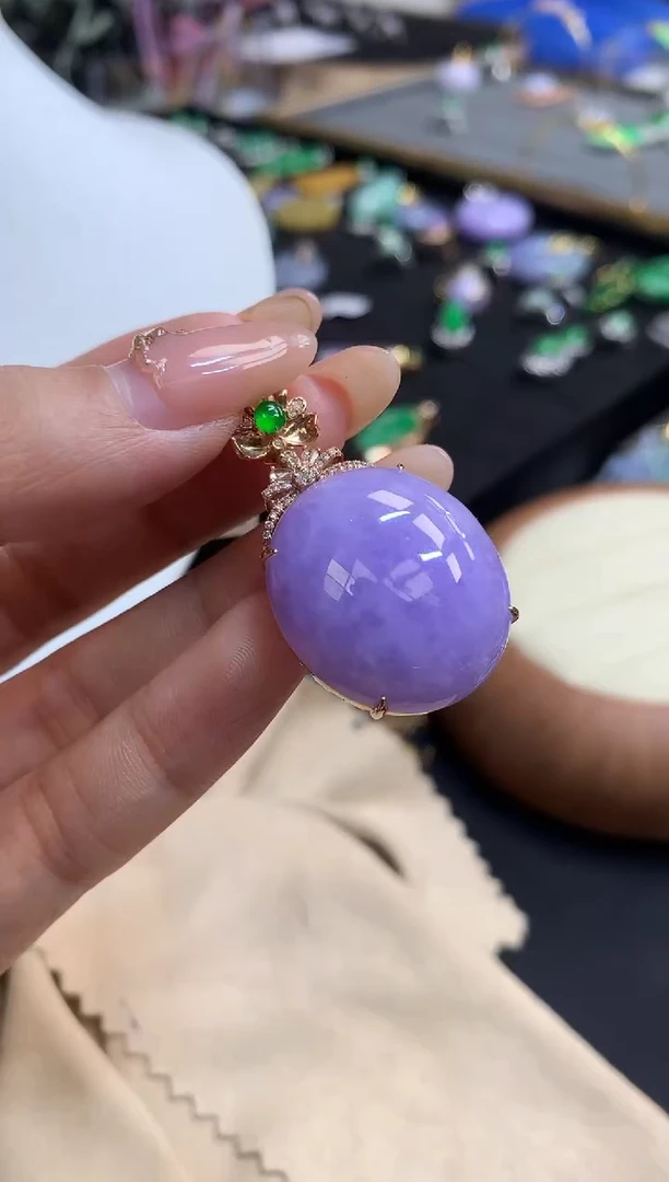 翡翠18K金镶嵌吊坠(不含链)蛋面