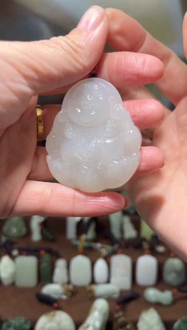 颈饰未镶嵌和田玉·