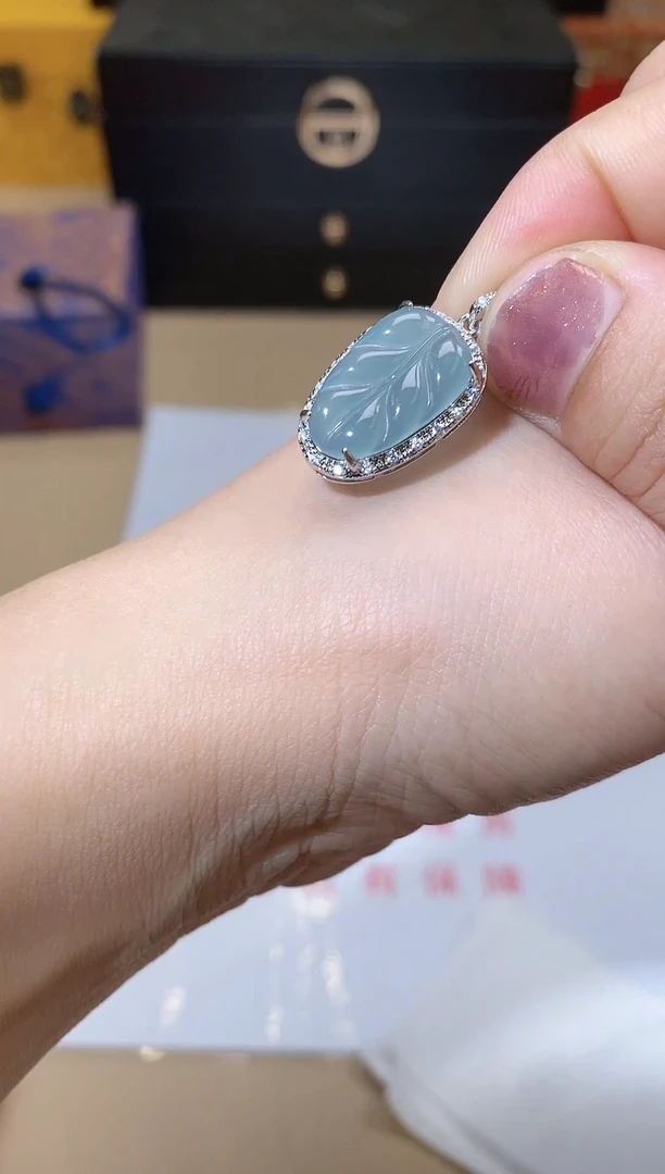 【闪购商品】翡翠颈饰合金天然A货翡翠