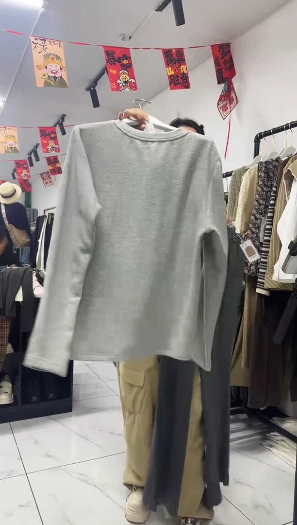 雨竹服装店直播款123模特身上的