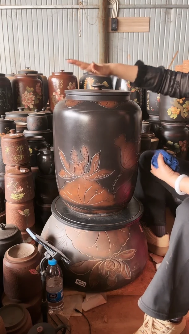 【闪购商品】壶瑕疵茶缸高50cm 荷花外地小裂 891