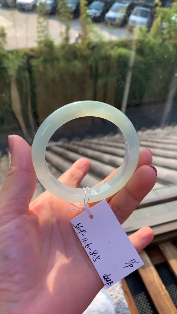 未镶嵌手镯翡翠18