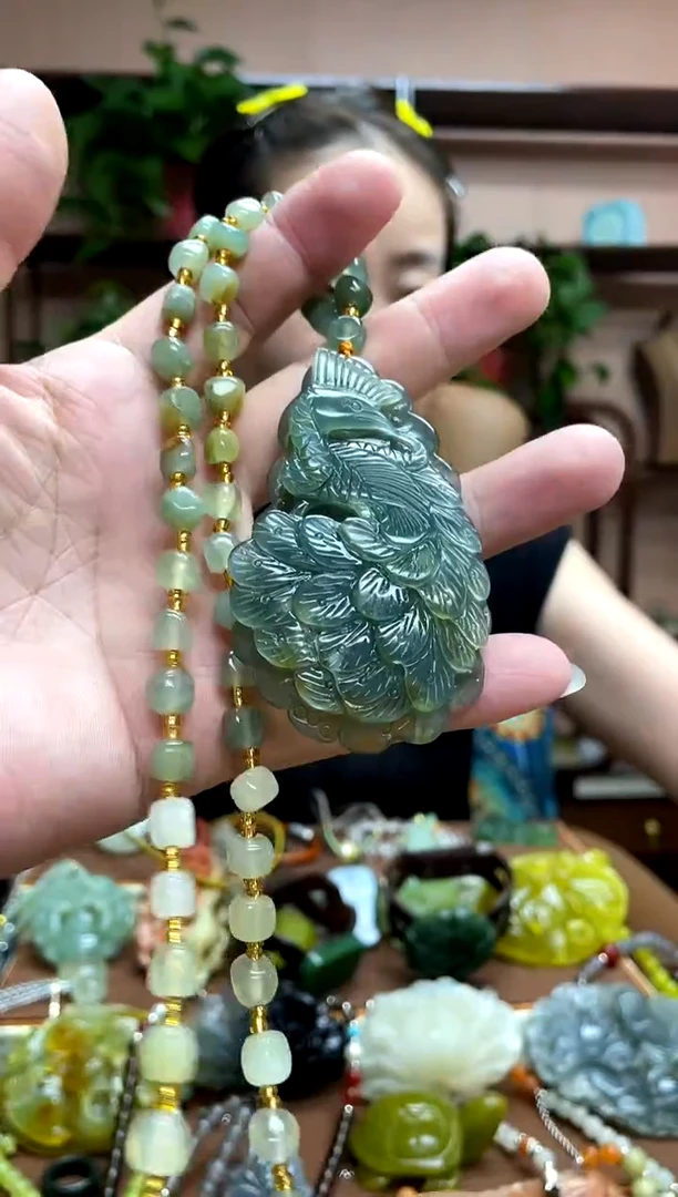 未镶嵌岫玉吊坠·