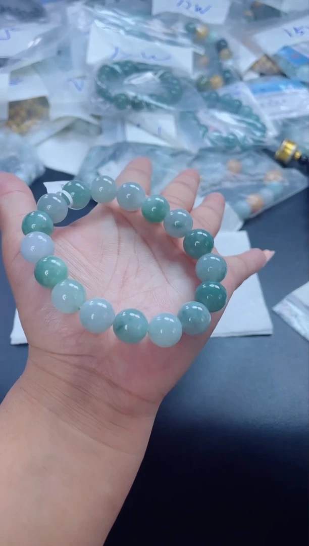 定制翡翠未镶嵌珠串