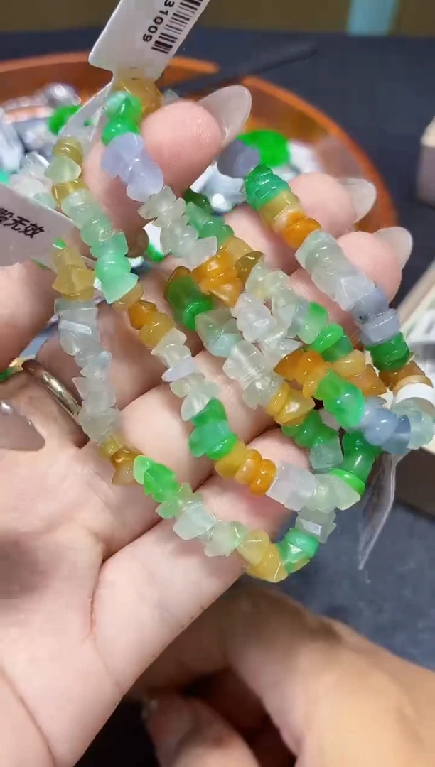 未镶嵌手串翡翠多样性发其一