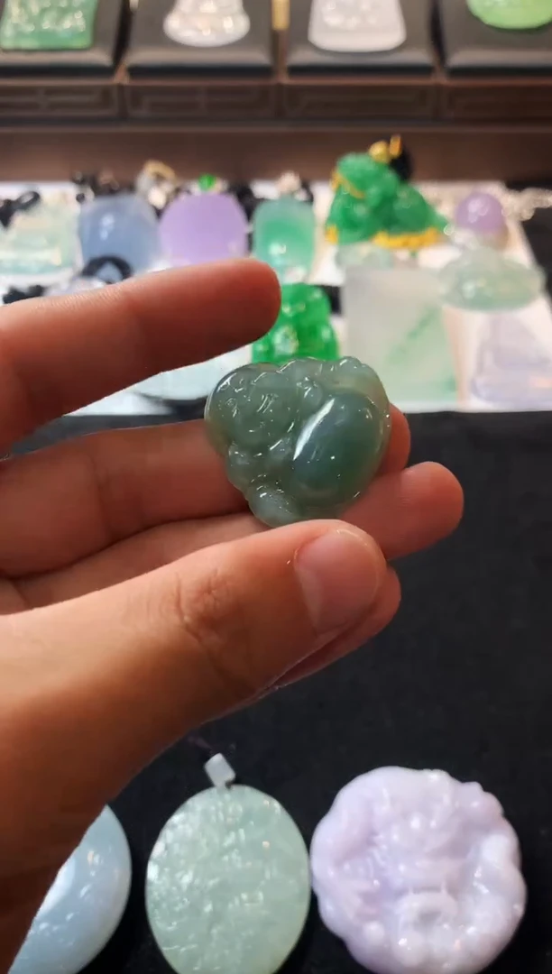 未镶嵌定制翡翠w***8  3906毛货不退不换
