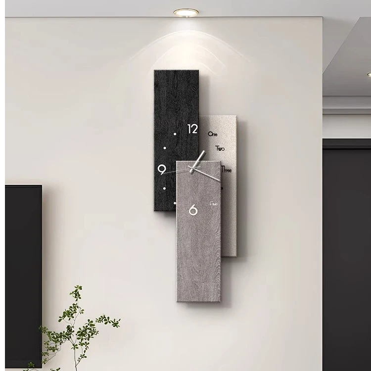 现代客厅挂钟2025年新款高级感时钟挂墙创意餐厅家用艺术静音钟表
