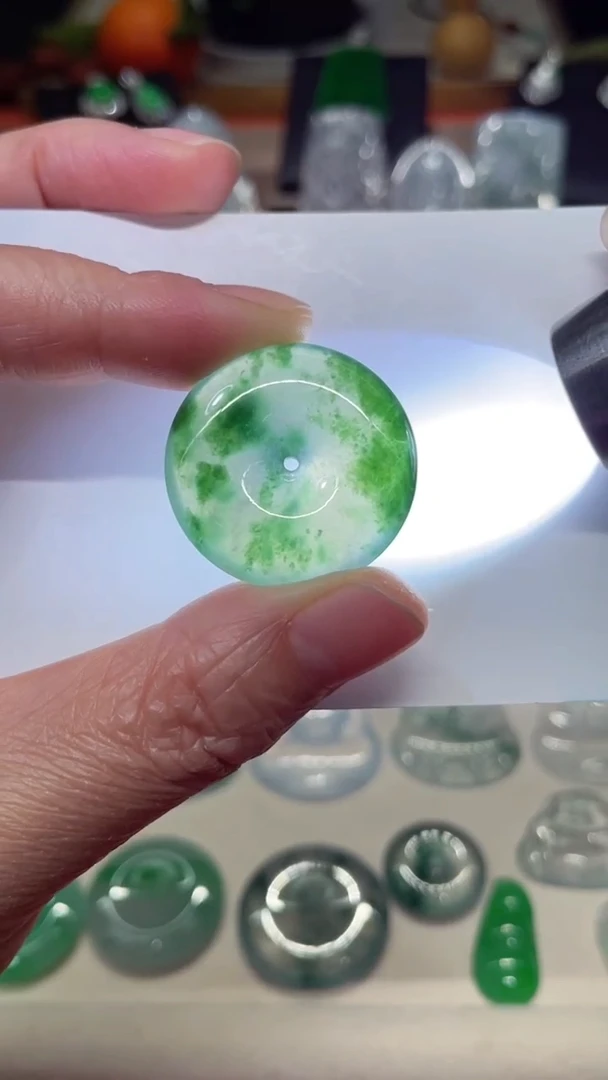 颈饰未镶嵌翡翠平安扣28.5/6