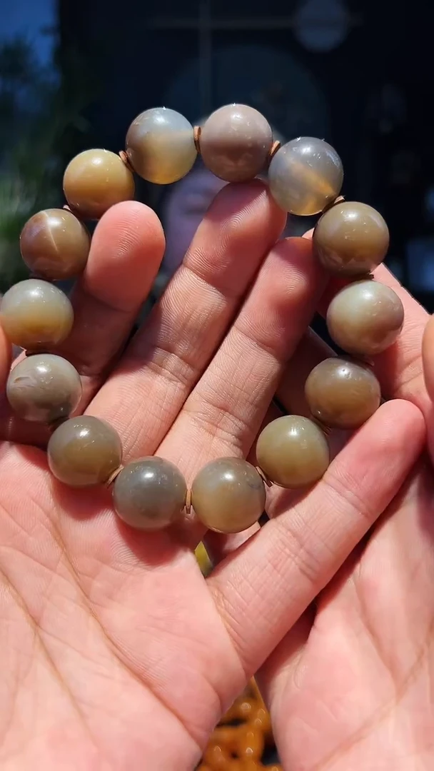 【闪购商品】玛瑙/玉髓手串未镶嵌16+唐球串