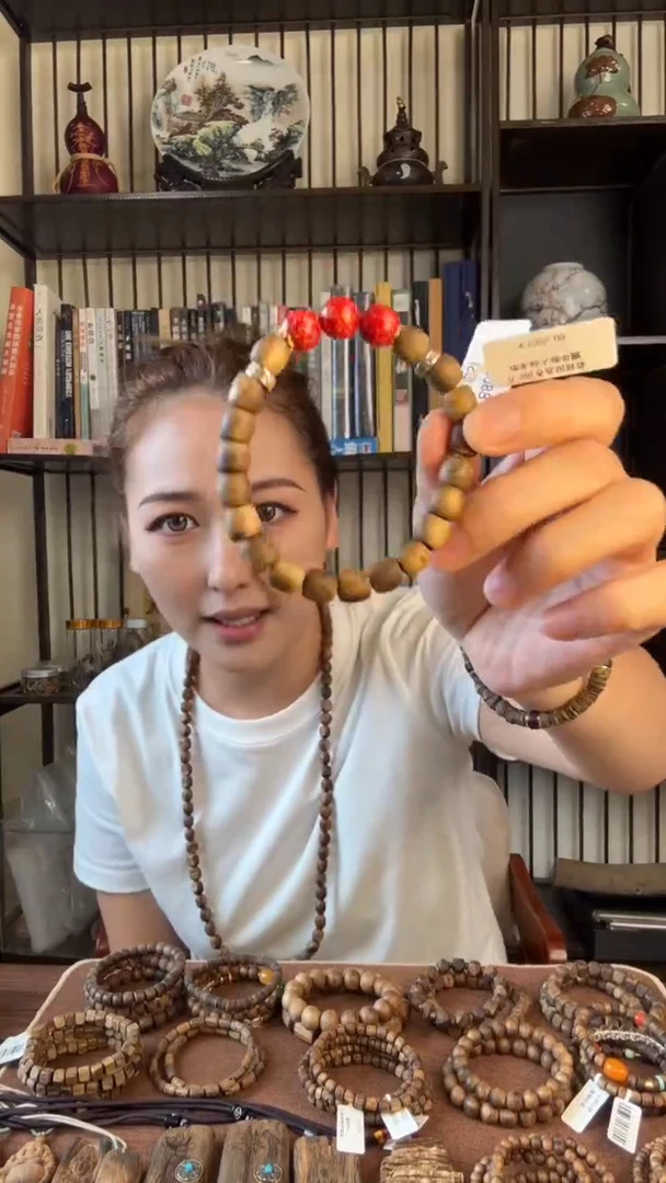 沉香手串海南尖峰岭莺歌绿奇楠手串09