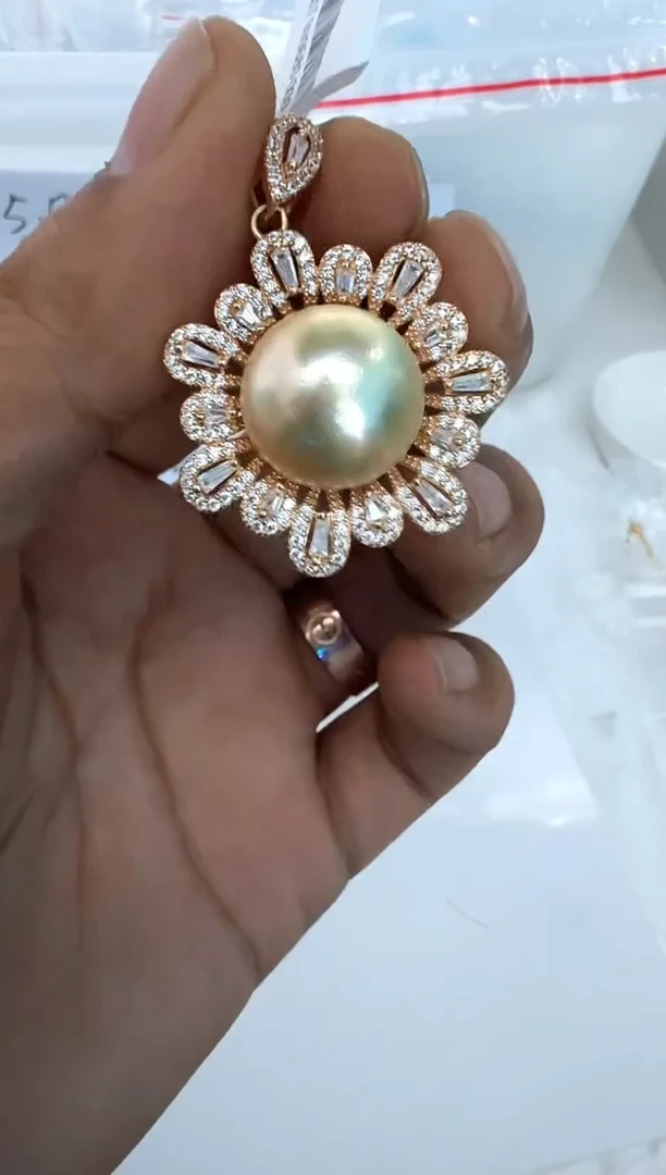 【闪购商品】海水珍珠颈饰银S925镶嵌吊坠