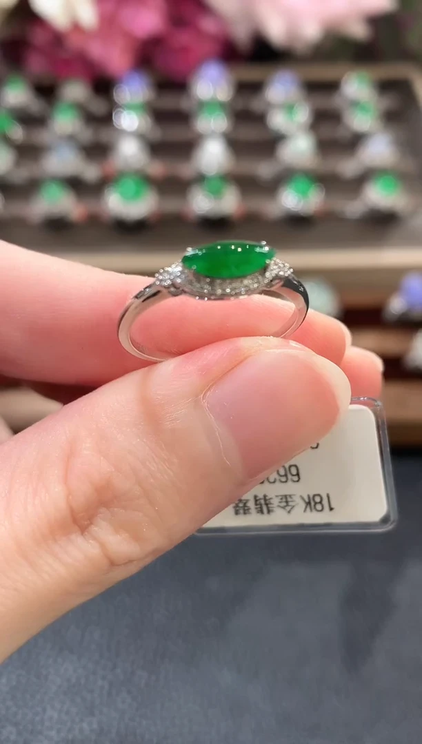 18K金镶嵌戒指翡翠a4