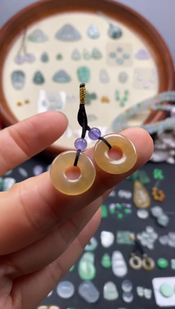 颈饰未镶嵌翡翠黄翡圈圈1对/芬