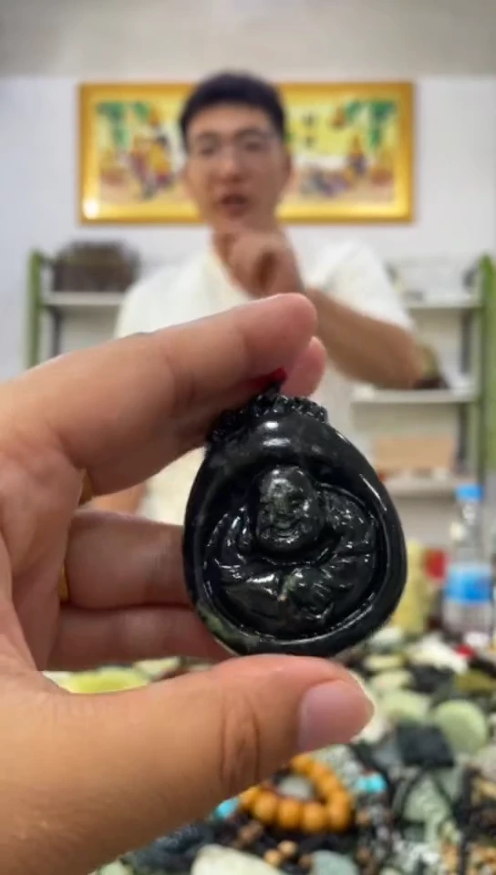 未镶嵌岫玉吊坠