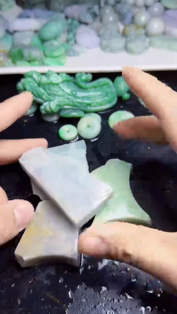 颈饰未镶嵌翡翠079