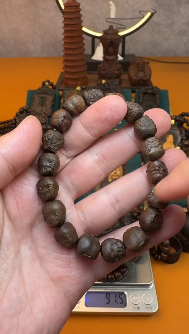 贡木手串/手链《巴布亚贡木》新品十八罗汉单圈手串