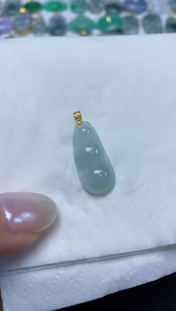 翡翠18K金镶嵌颈饰天然缅甸翡翠A货