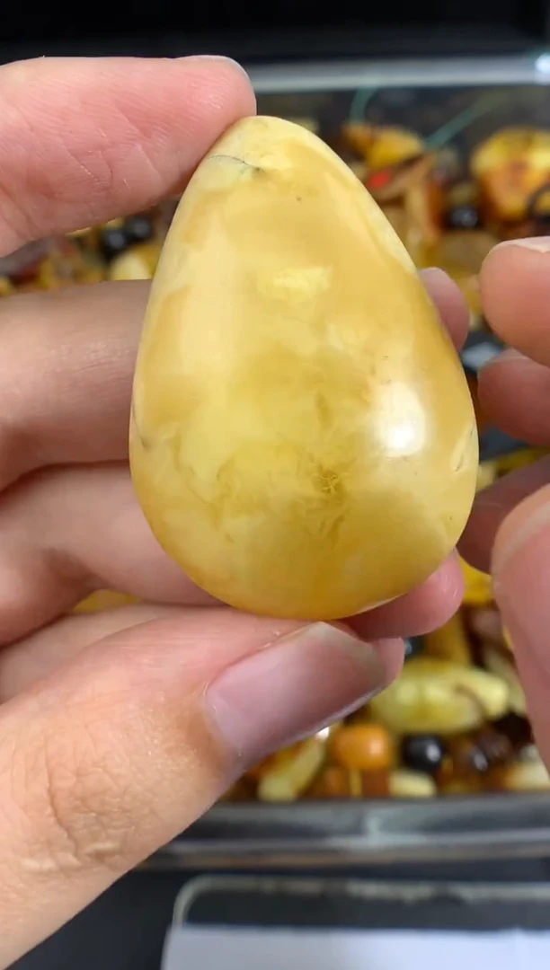 蜜蜡未镶嵌珠宝奇石1