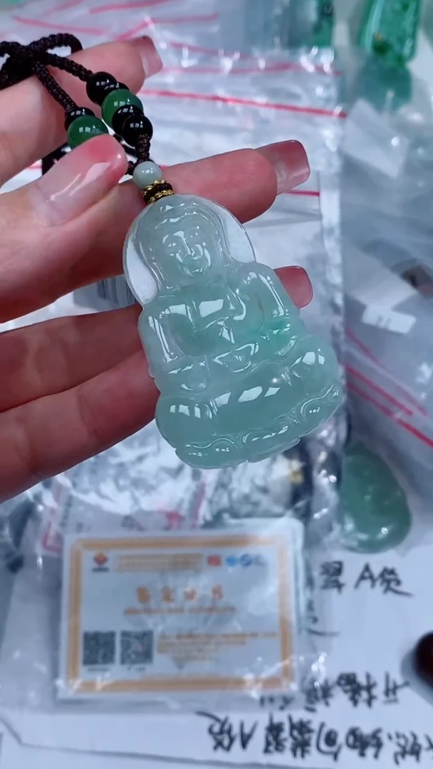 翡翠未镶嵌颈饰吊坠