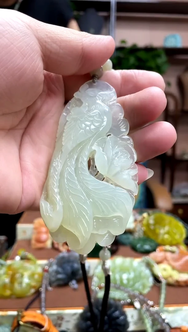 未镶嵌岫玉吊坠·