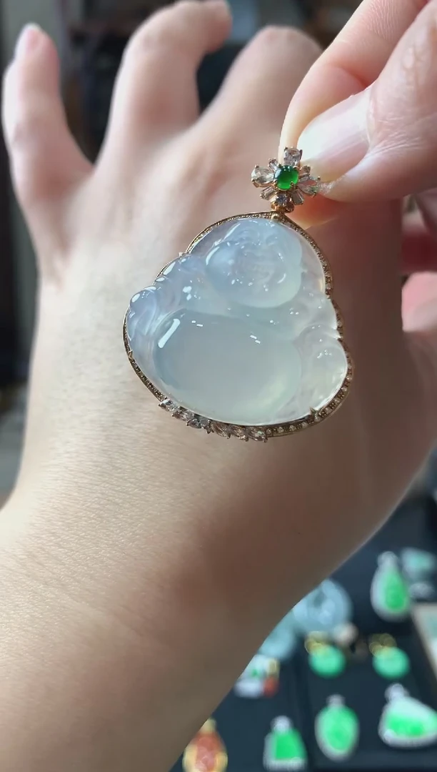 【闪购商品】翡翠吊坠(不含链)18K金镶嵌挂件