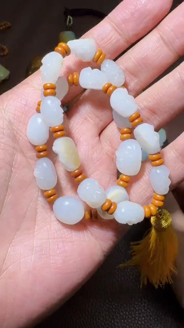 未镶嵌和田玉挂件和田玉