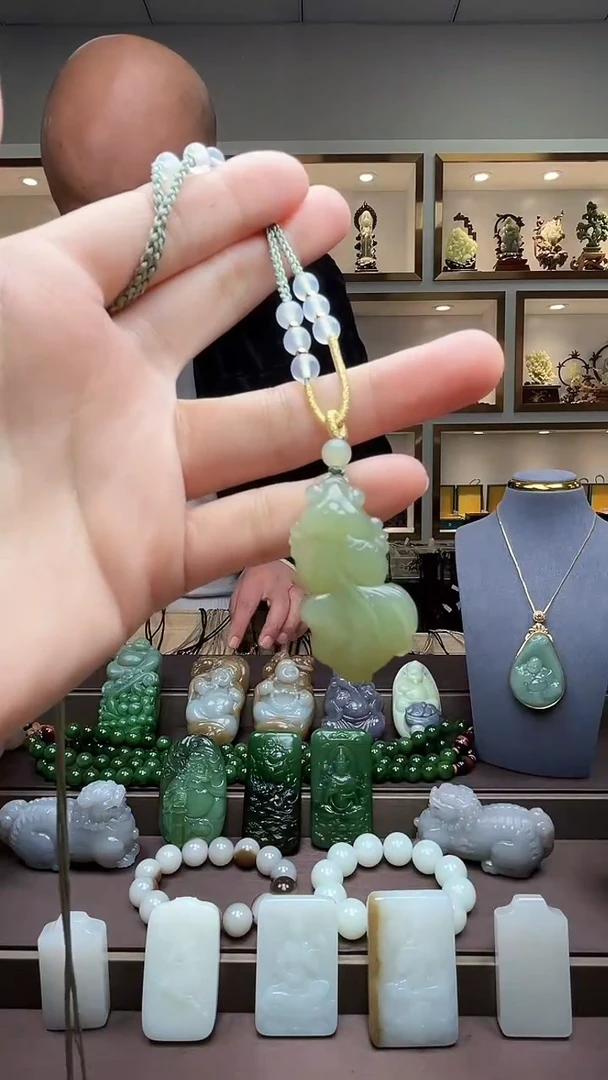 【闪购商品】和田玉挂件未镶嵌苏