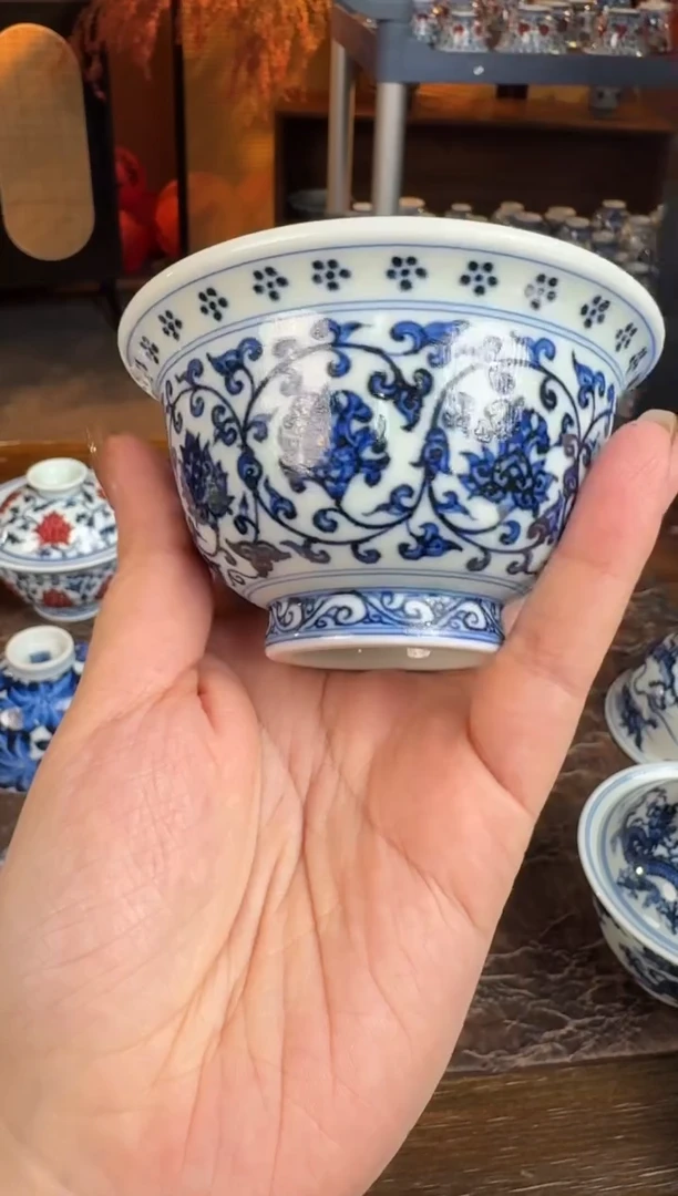 杯子陶瓷三方器合青花缠枝双狮压手杯