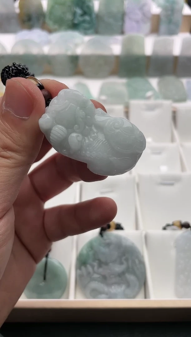 【闪购商品】翡翠颈饰未镶嵌..../2/15/ 61