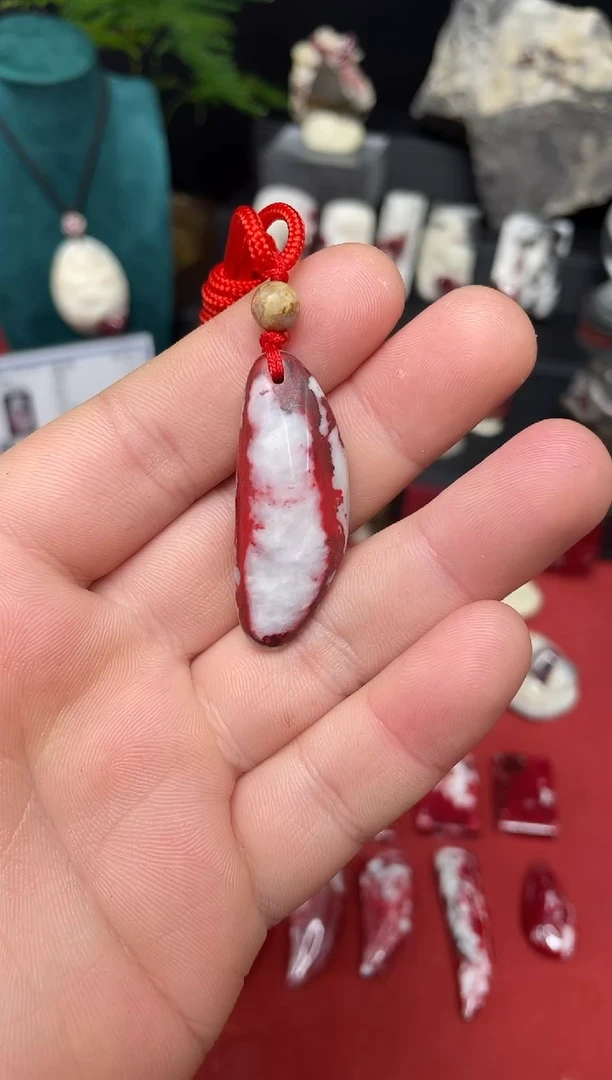 天然辰砂福豆吊坠