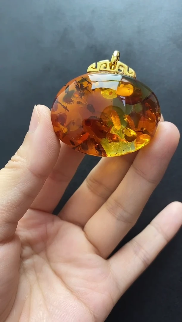 裸石琥珀未镶嵌吊坠