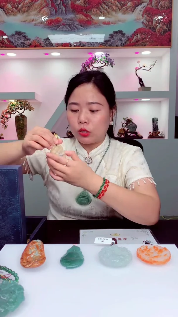 定制翡翠未镶嵌?****?天然翡翠（拍一发一）