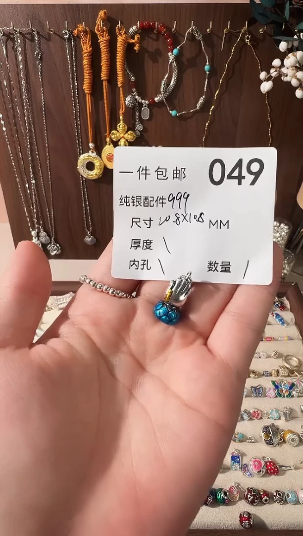 无足银珐琅彩佛手吊件